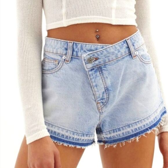 BDG Asymmetrical A-Line Cutoff Denim Short Sz 30 - Picture 1 of 8